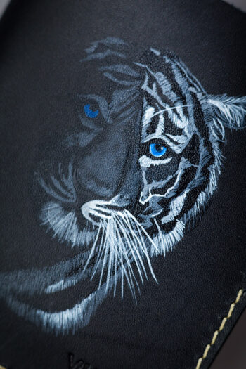 Imported genuine leather minimalist design wallet with 4 slots and pull out strap in Pakistan