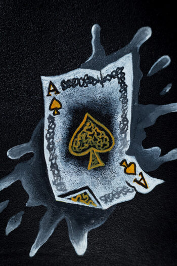 HOUSE OF CARDS - Image 4