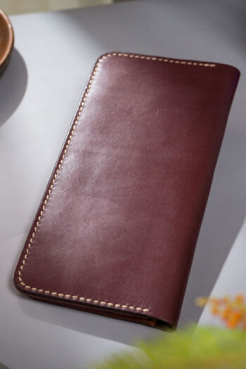 BURGUNDY BEAUTY - Image 2