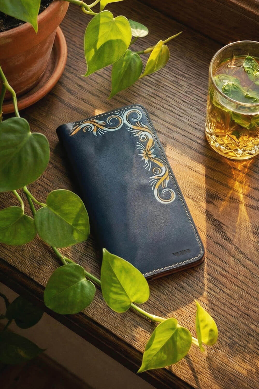 Edge-Plant-Image EDGE MOTIF - Image 1