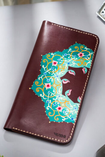 Turkish flower band art on MUSHI Wallet