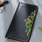 Long leather wallet with green swirl hand-painted motif for women – handcrafted by MUSHI