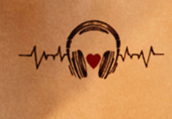 HEADPHONE-LIGHT-FOOTER-IMAGE-ONE