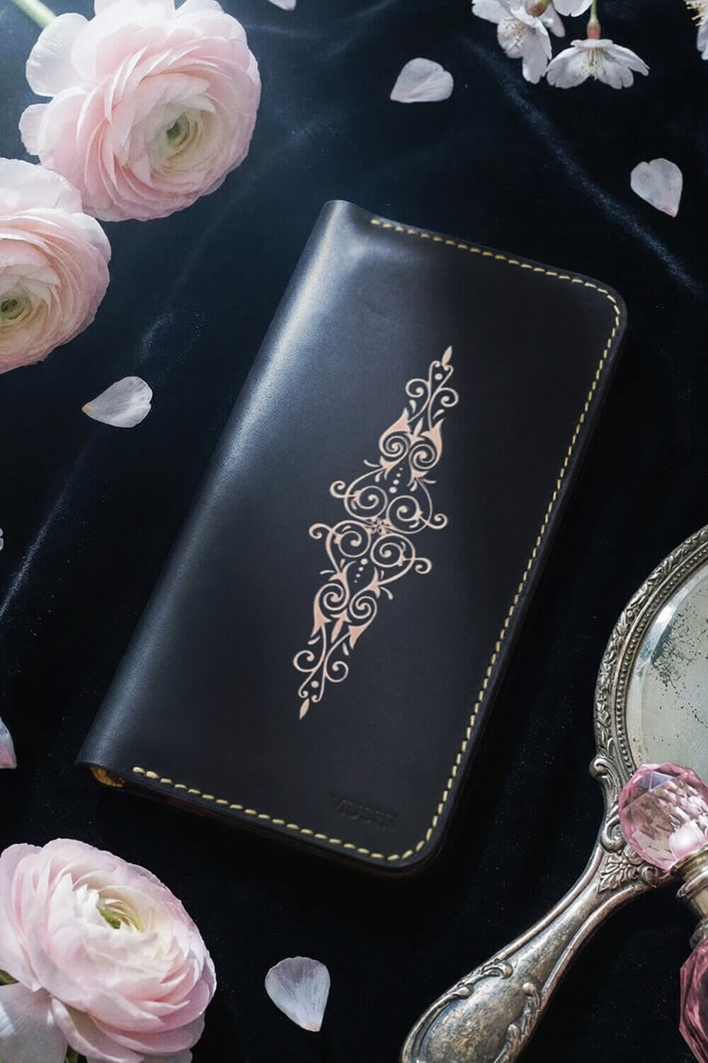 Symmetric-Brooch-Image SYMMETRIC BROOCH - Image 1